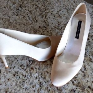 New 8.5 size Antonio Melani Heels